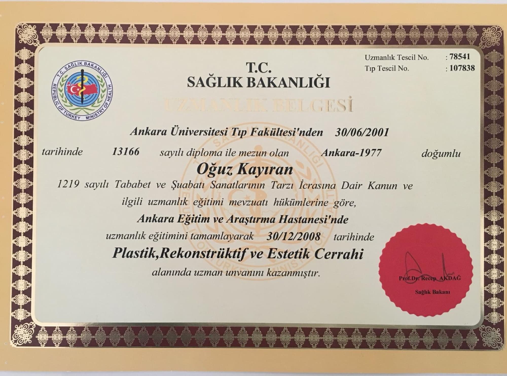 Specialization certificate in Plastic, Reconstructive and Aesthetic Surgery issued to Oğuz Kayıran by the Republic of Turkey Ministry of Health
